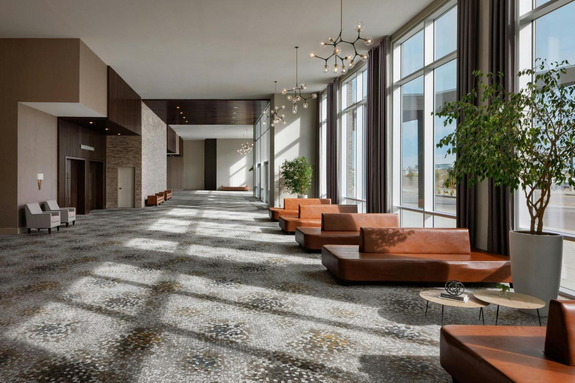The Westin Calgary Airport Hotel Exterior photo
