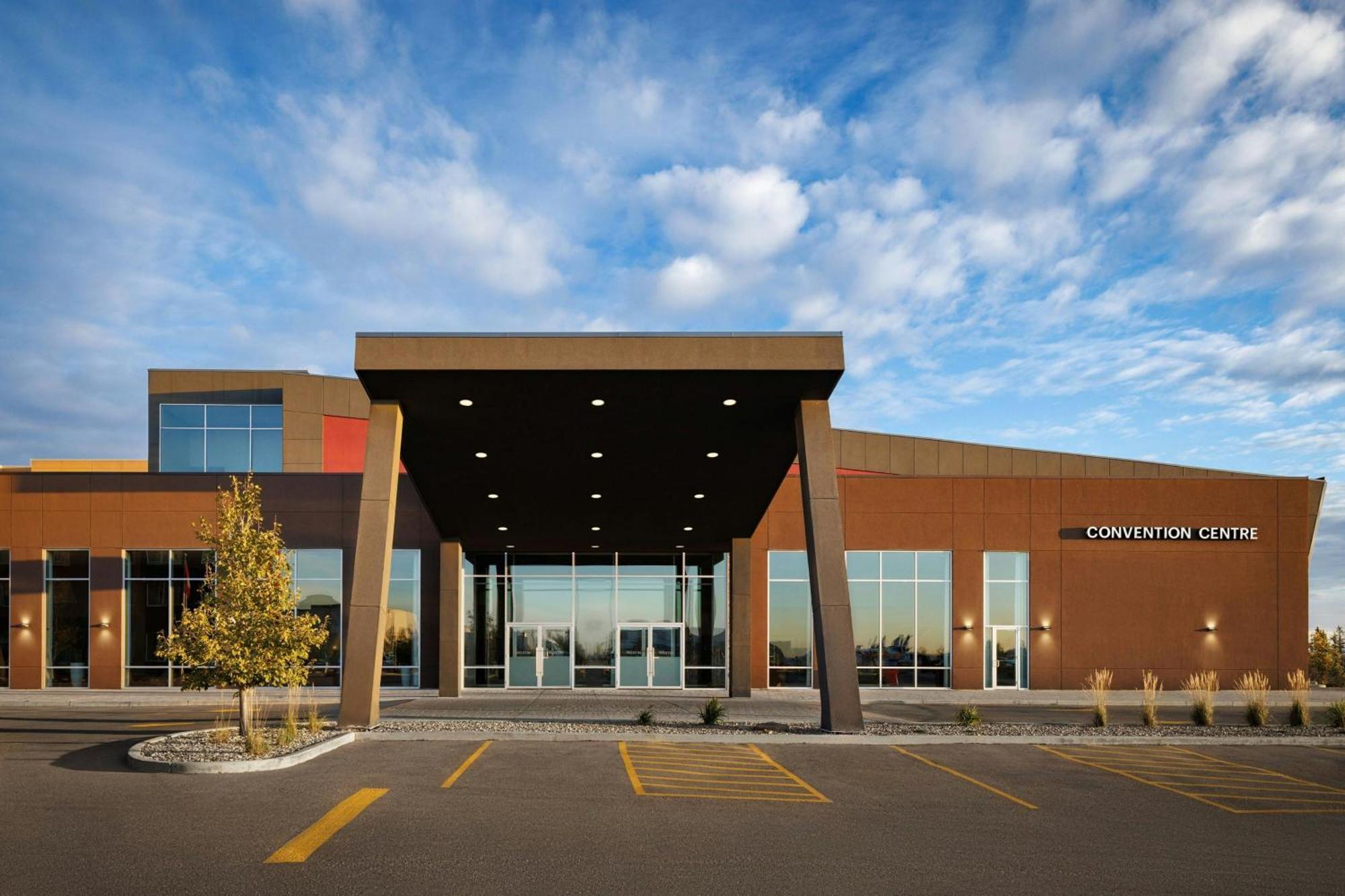 The Westin Calgary Airport Hotel Exterior photo