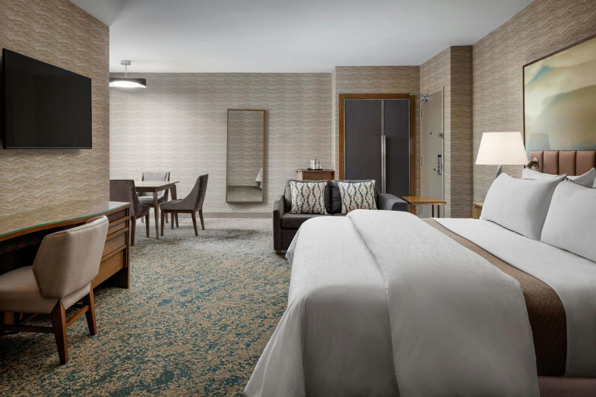 The Westin Calgary Airport Hotel Exterior photo