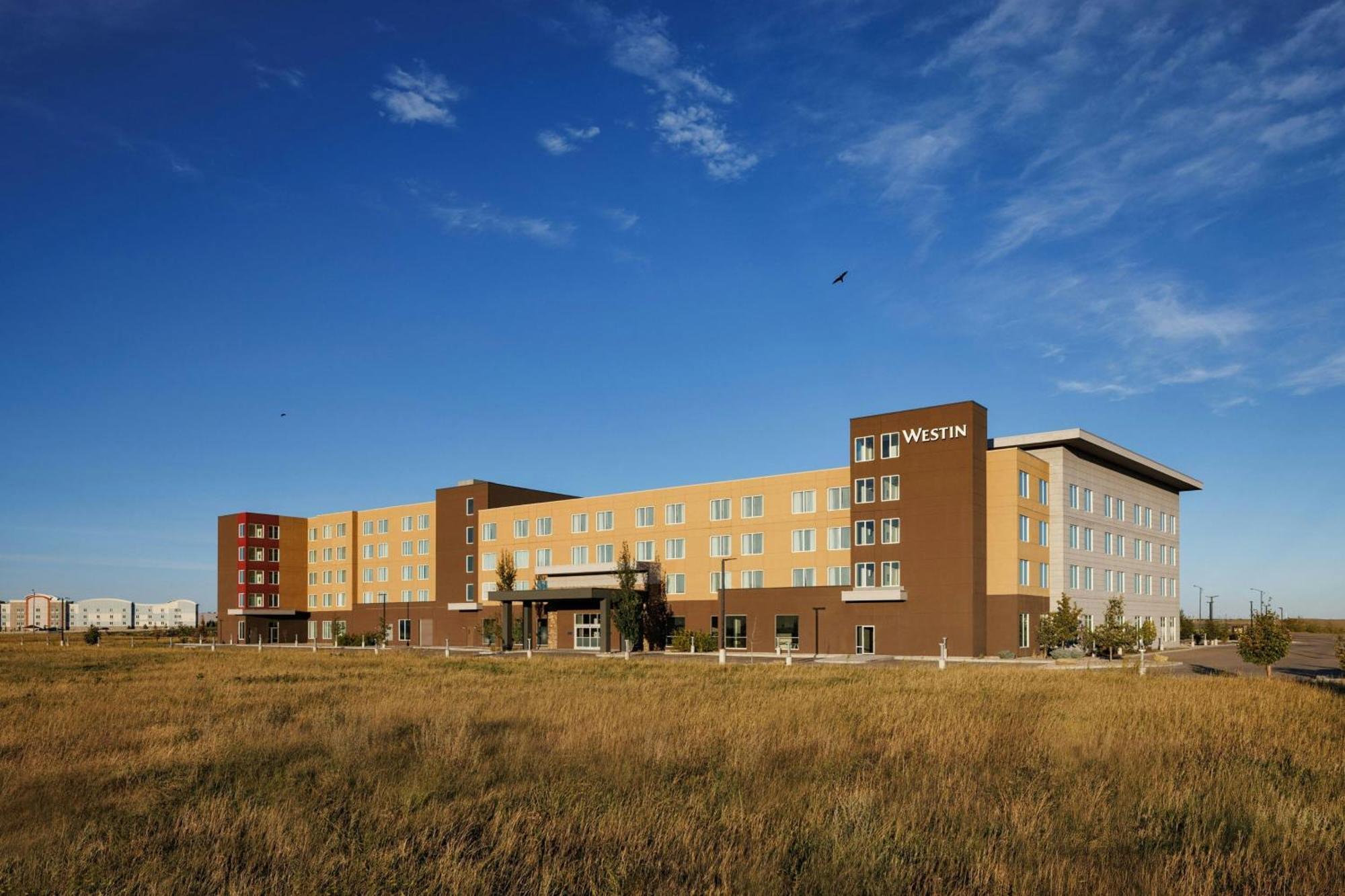 The Westin Calgary Airport Hotel Exterior photo
